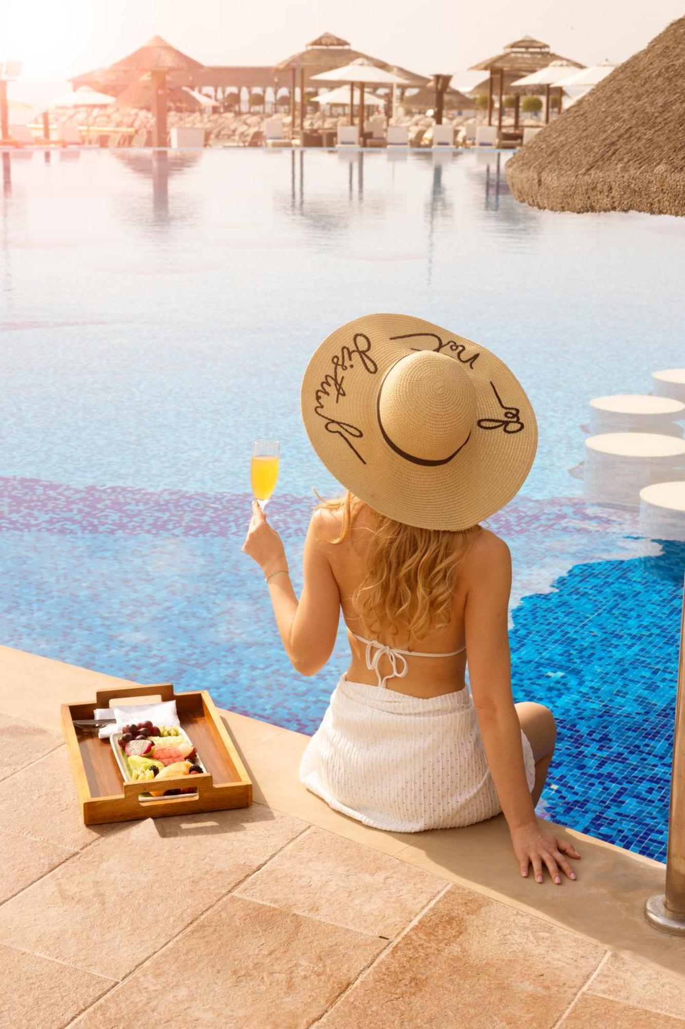 Al Maya Island & Villa *